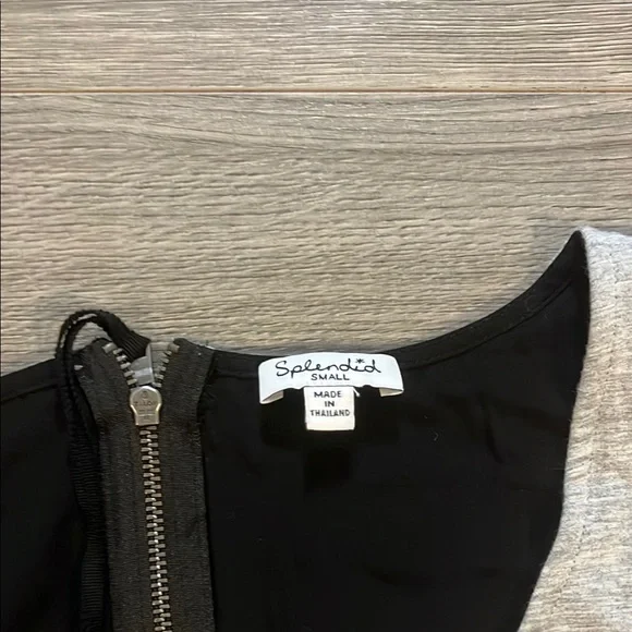 Splendid Gray and Black Skater Mini Skirt for Casual Occasions - Picture 4 of 6